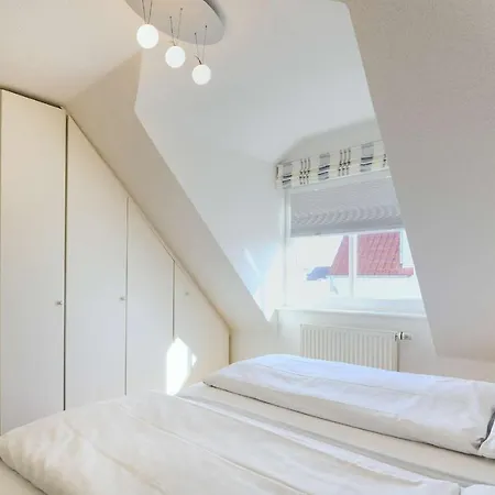 Nautilus Marilena דירה *