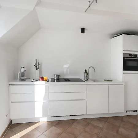 Nautilus Marilena דירה *