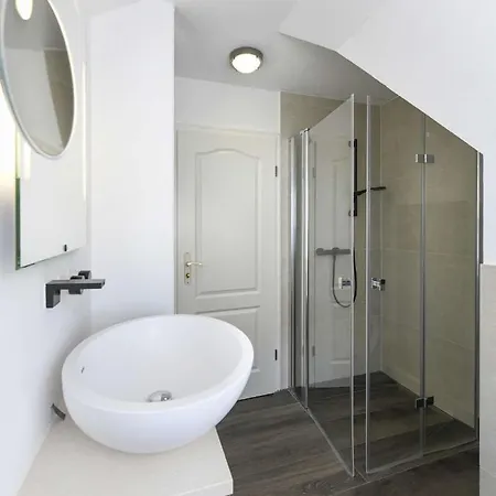 Nautilus Marilena דירה *